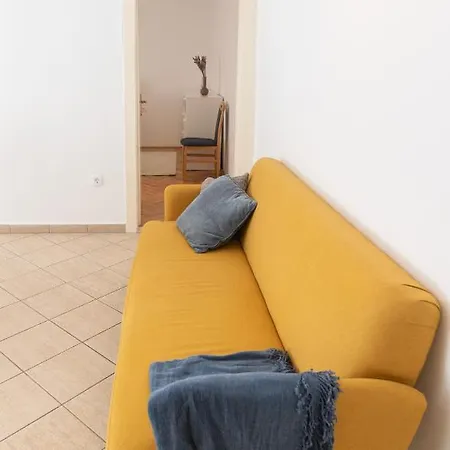 Carduelis Apartment Split